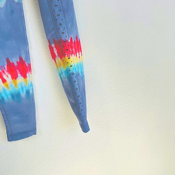 SOLD Spiritual Gangster “self Love” leggings - Picture 14 of 15